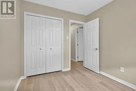 66 Woodgate Way Ottawa ON K2J 4E6