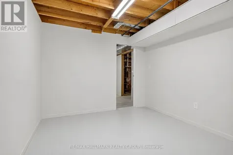 66 Woodgate Way Ottawa ON K2J 4E6