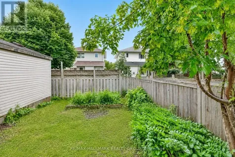 66 Woodgate Way Ottawa ON K2J 4E6