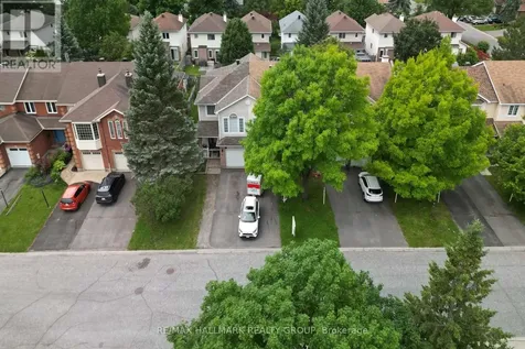 66 Woodgate Way Ottawa ON K2J 4E6