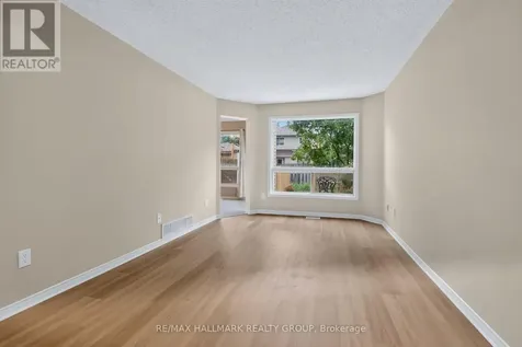 66 Woodgate Way Ottawa ON K2J 4E6