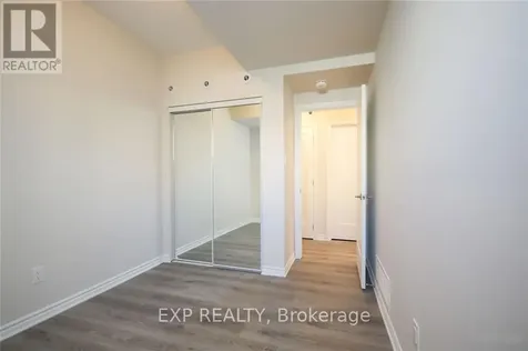 808 Mikinak Road Ottawa ON K1K 5A5