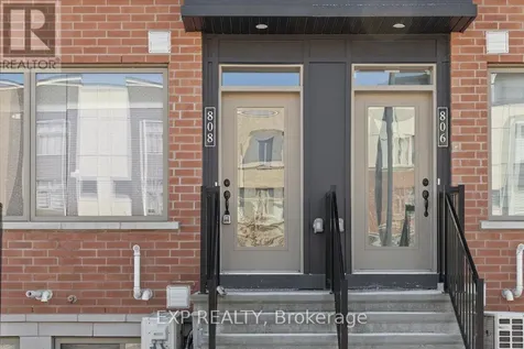 808 Mikinak Road Ottawa ON K1K 5A5