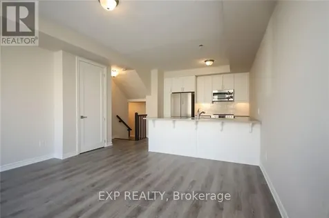 808 Mikinak Road Ottawa ON K1K 5A5