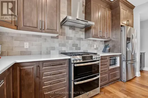 569 Chriscraft Way Ottawa ON K4M 1J8