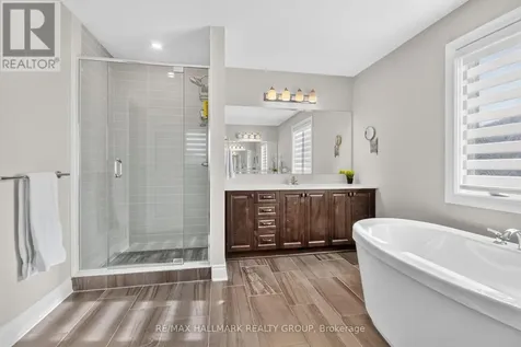 569 Chriscraft Way Ottawa ON K4M 1J8