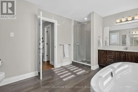 569 Chriscraft Way Ottawa ON K4M 1J8