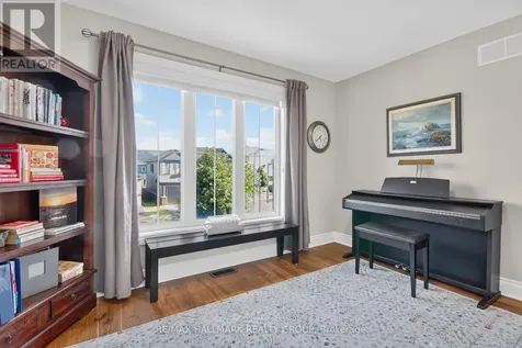 569 Chriscraft Way Ottawa ON K4M 1J8