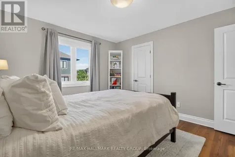 569 Chriscraft Way Ottawa ON K4M 1J8