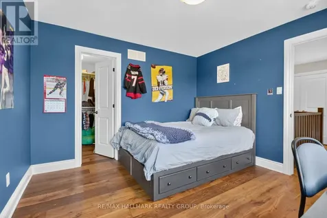 569 Chriscraft Way Ottawa ON K4M 1J8