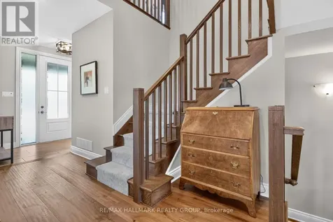 569 Chriscraft Way Ottawa ON K4M 1J8