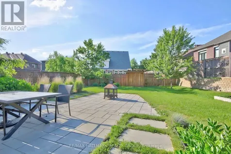 569 Chriscraft Way Ottawa ON K4M 1J8