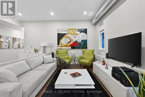 44 Byron Avenue Ottawa ON K1Y 3J1