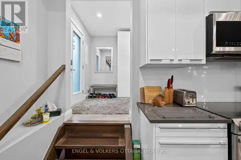 44 Byron Avenue Ottawa ON K1Y 3J1