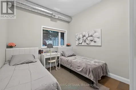 44 Byron Avenue Ottawa ON K1Y 3J1