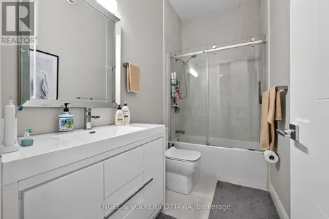 44 Byron Avenue Ottawa ON K1Y 3J1
