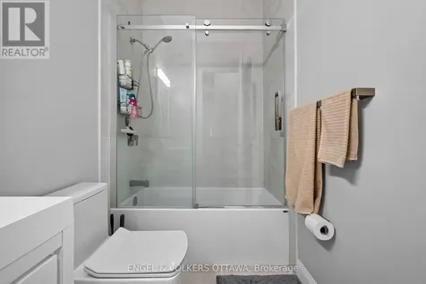 44 Byron Avenue Ottawa ON K1Y 3J1