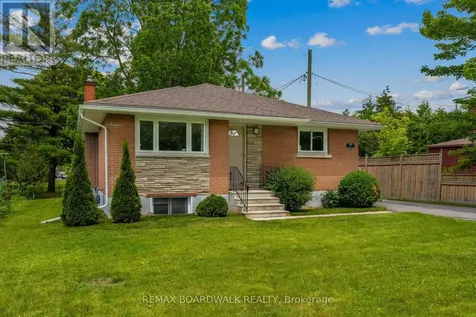1311 Adirondack Drive Ottawa ON K2C 2V7