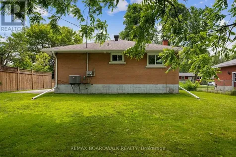1311 Adirondack Drive Ottawa ON K2C 2V7