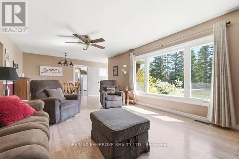 92 Ken Avenue Laurentian Valley ON K8A 6W5