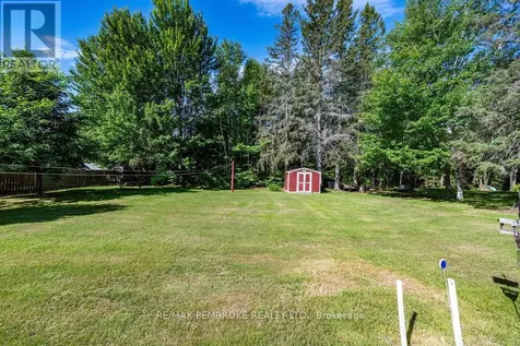 92 Ken Avenue Laurentian Valley ON K8A 6W5