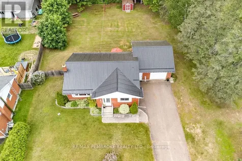 92 Ken Avenue Laurentian Valley ON K8A 6W5