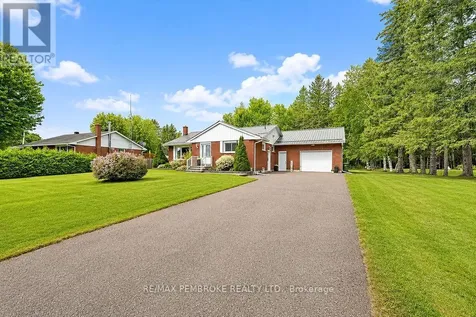 92 Ken Avenue Laurentian Valley ON K8A 6W5