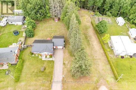 92 Ken Avenue Laurentian Valley ON K8A 6W5