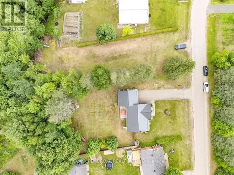 92 Ken Avenue Laurentian Valley ON K8A 6W5