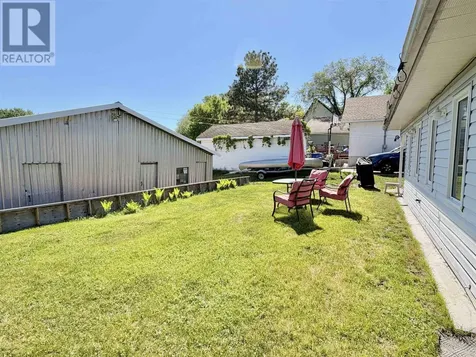 817 Second St S Kenora ON P9N 1H6