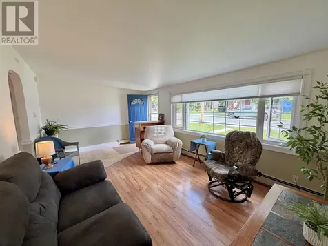 817 Second St S Kenora ON P9N 1H6