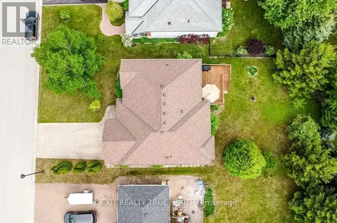 29 Old Hickory Lane Wasaga Beach ON L9Z 3B1