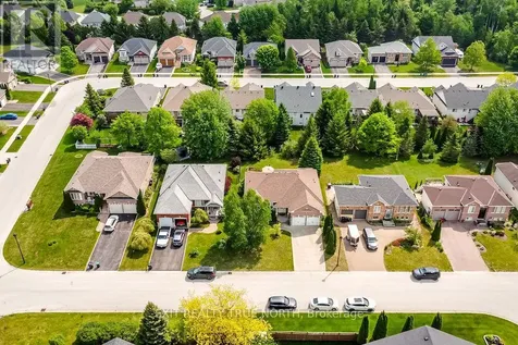 29 Old Hickory Lane Wasaga Beach ON L9Z 3B1