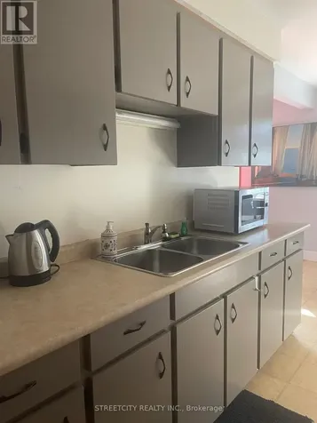 19 Johnson Place St. Thomas ON N5P 2E9