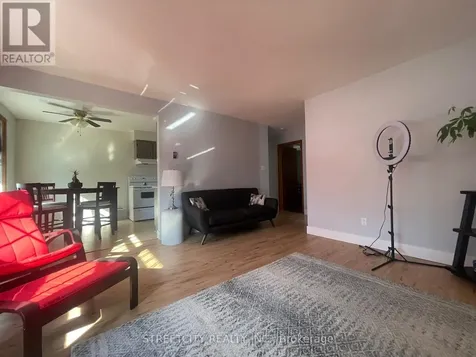 19 Johnson Place St. Thomas ON N5P 2E9