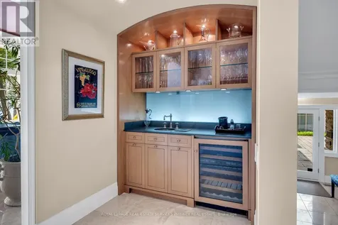 35 Brentwood Road Oakville (mo Morrison) ON L6J 4B7