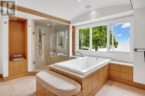 35 Brentwood Road Oakville (mo Morrison) ON L6J 4B7