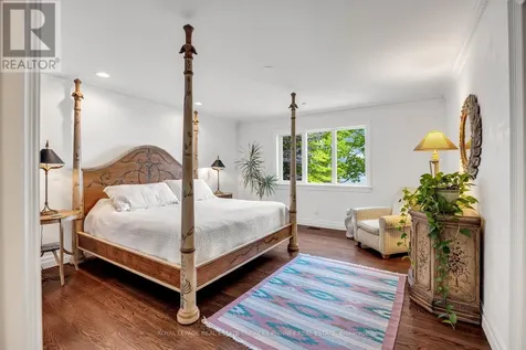 35 Brentwood Road Oakville (mo Morrison) ON L6J 4B7