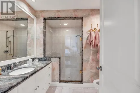 35 Brentwood Road Oakville (mo Morrison) ON L6J 4B7