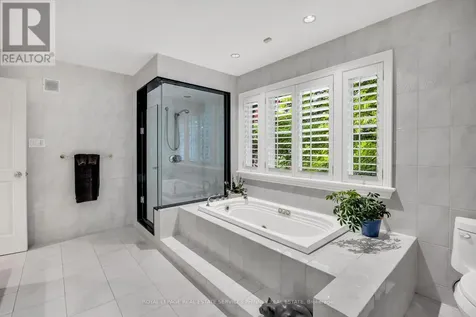 35 Brentwood Road Oakville (mo Morrison) ON L6J 4B7