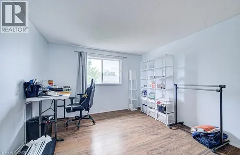 854 Elgin Street North Cambridge ON N1R 8C2
