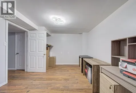 854 Elgin Street North Cambridge ON N1R 8C2