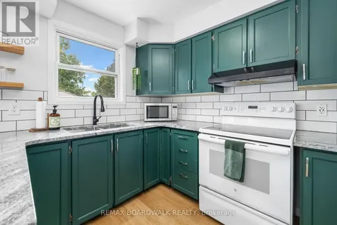8 Jessie Drive Perth ON K7H 3J1