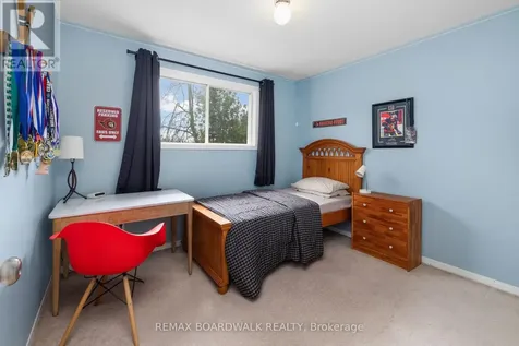 8 Jessie Drive Perth ON K7H 3J1