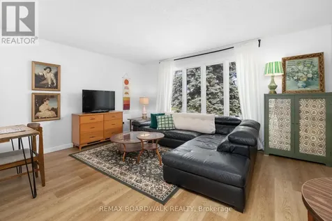 8 Jessie Drive Perth ON K7H 3J1