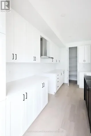 592 Roundhouse Crescent Ottawa ON K2S 1K4