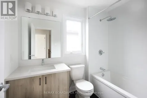592 Roundhouse Crescent Ottawa ON K2S 1K4