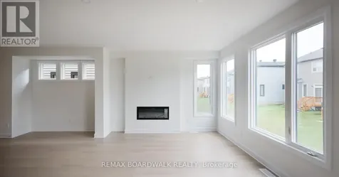 592 Roundhouse Crescent Ottawa ON K2S 1K4