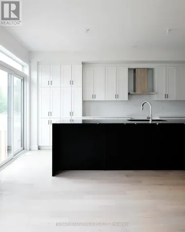 592 Roundhouse Crescent Ottawa ON K2S 1K4