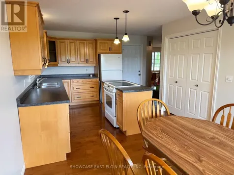 10 Holland Avenue Aylmer ON N5H 3J3